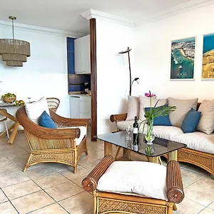 Sunsuites Carolina Apartment